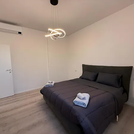 דירה Modern & Chic, 3 Bedrooms, 2 Baths And Balcony ברגמו